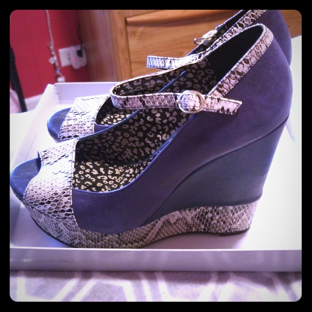 Brand new Jessica Simpson wedges never worn